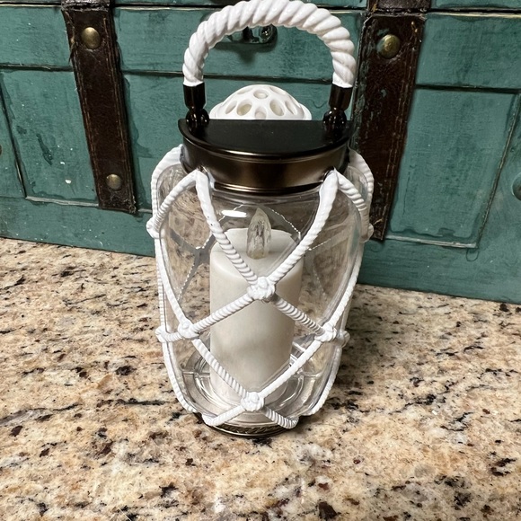 Bath & body works plug in holders - Picture 7 of 7